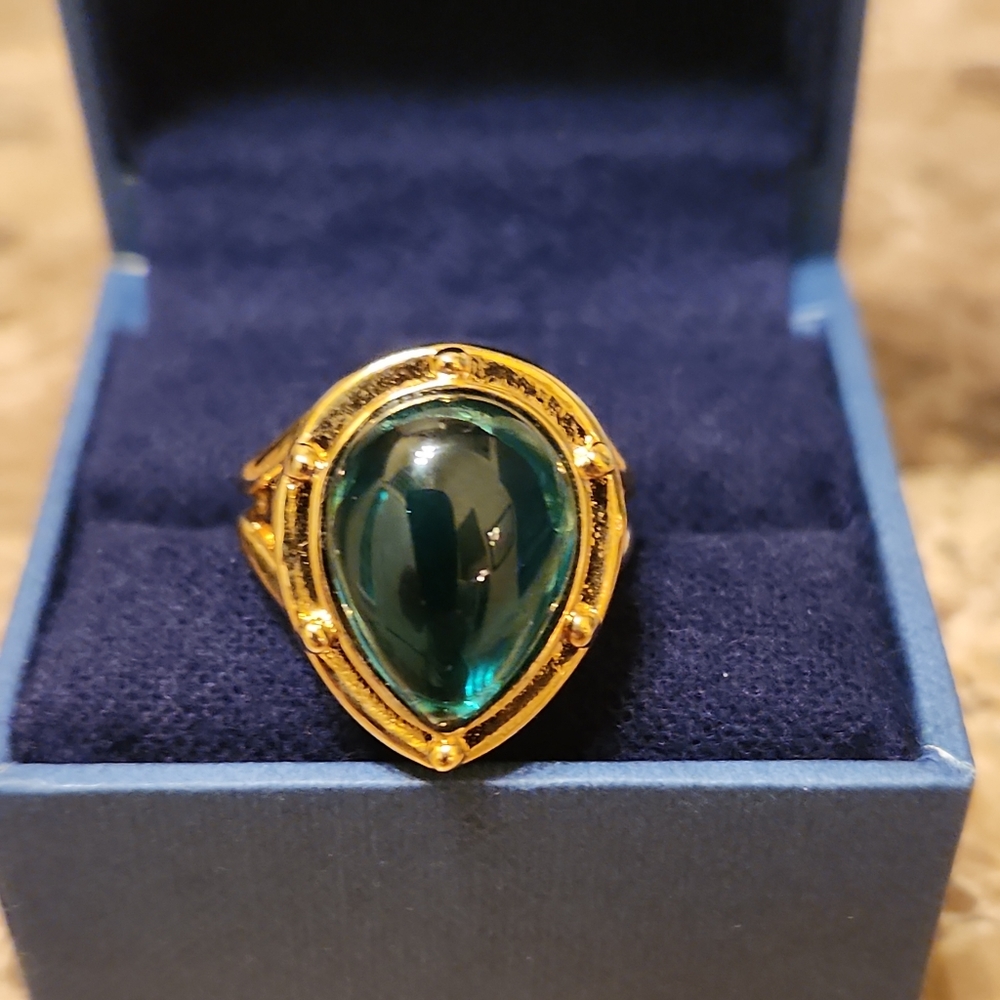 NEW gold plated Temple St. Clair for Target Ring Limited Edition  2010 Size 8